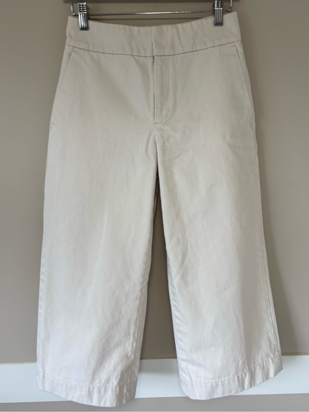 0 - Club Monaco wide leg capris